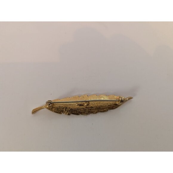 Coro Gold-Tone Feather Brooch Pin Elegant Vintage - Picture 2 of 4